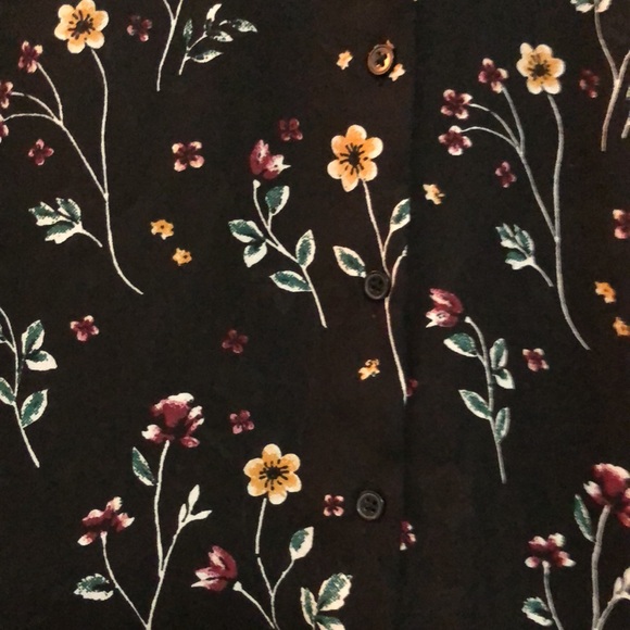 Ladies button down sheer top - Picture 2 of 6